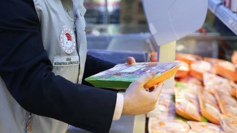 Tağşiş listesinde hile üstüne hile.. Yine eşek eti skandalı.. Pul bibere nişasta, çaya boya, pekmeze şeker..
