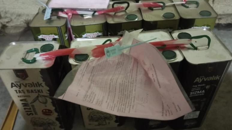 Zeytiniyle ünlü ilçede 15 ton sahte zeytinyağı