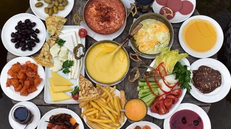 Serpme kahvaltıya yasak mı geliyor?