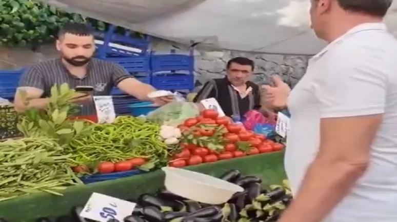 Fahiş fiyatla satış yapan pazarcı ile Başkan Bahadır'ın diyaloğu tepki çekti