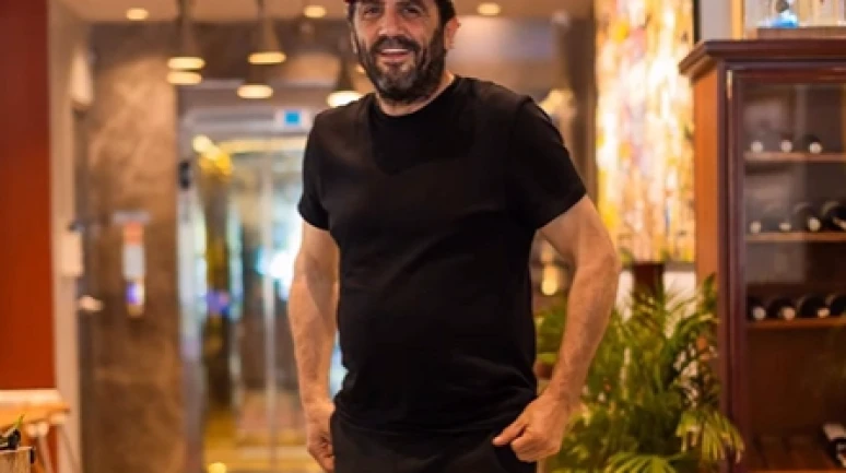 'Hem yiyorsunuz hem de ağlıyorsunuz' diyen Bedri Usta'ya X'te boykot çağrısı