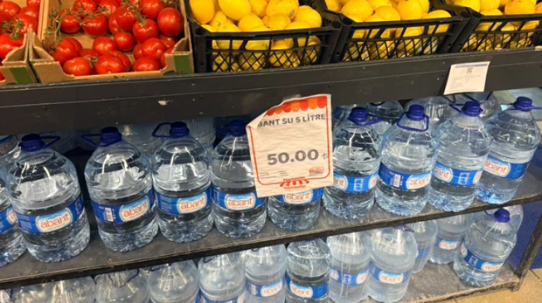 5 litrelik suyu 50 liraya satan markete bakanlıktan jet denetim!