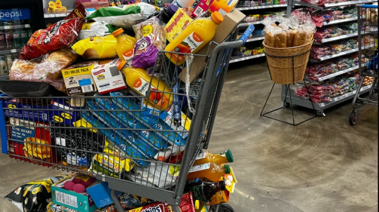 Tek bir mağazayla yola çıkan indirim marketin değeri 1 trilyon dolara yükseldi