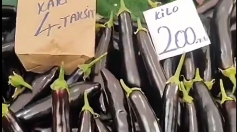 Patlıcanın kilosu 300 TL'ye yükselince zincir marketler reyondan çıkardı iddiası