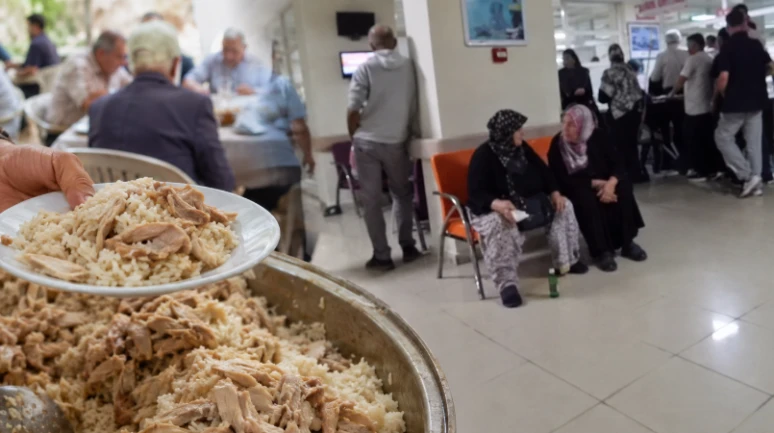 Bursa'da düğün yemeği kabusu; Yiyen Acil Servise koştu