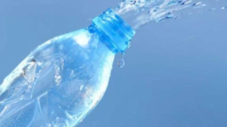 Nestle'ye 'doğal su' baskını.. Polis verilere el koydu
