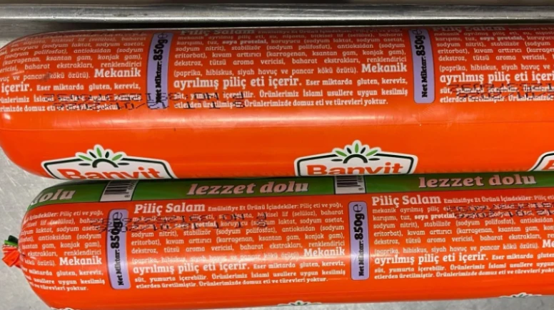 Okulda gıda skandalı; öğrencilere bozuk piliç salam yedireceklermiş